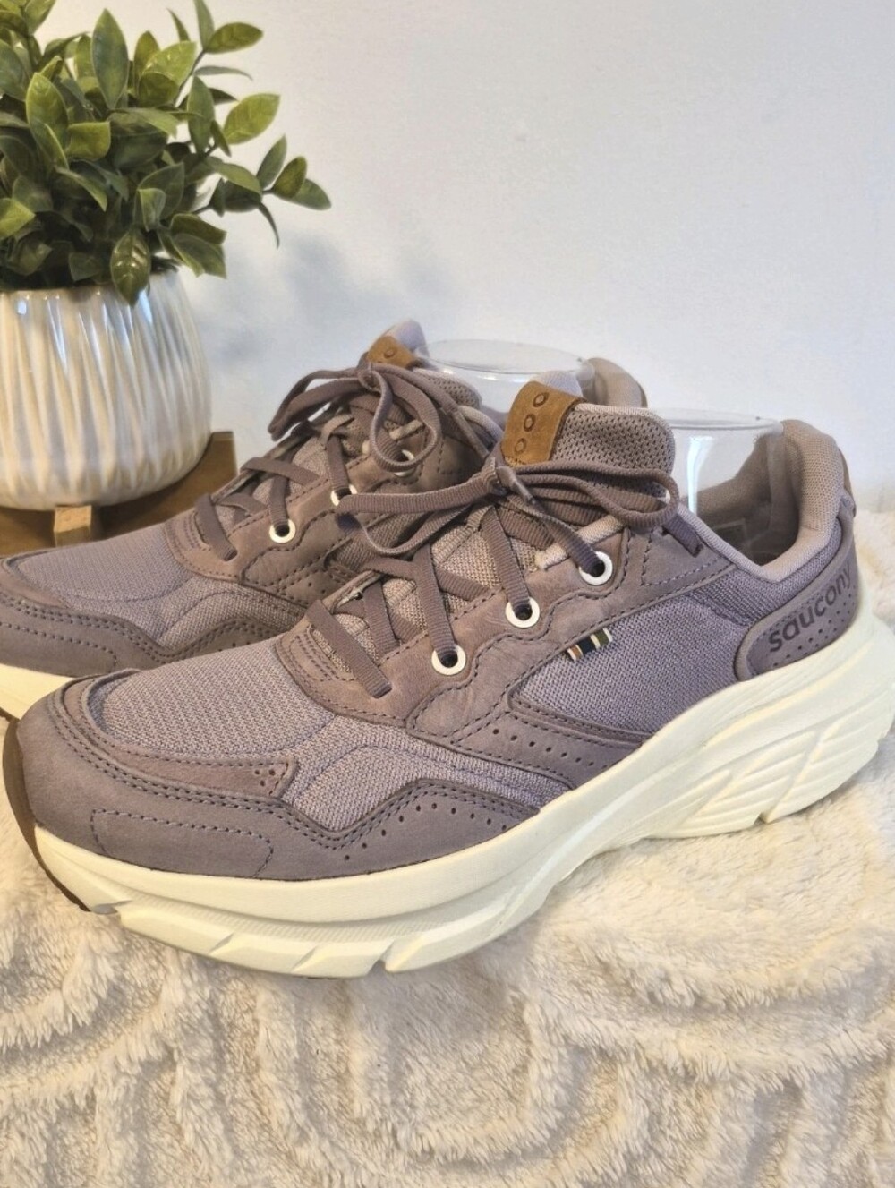Saucony Guide Metro Women's Sneakers In Quail/Vanilla Purple Running Sz 10.5 EUC